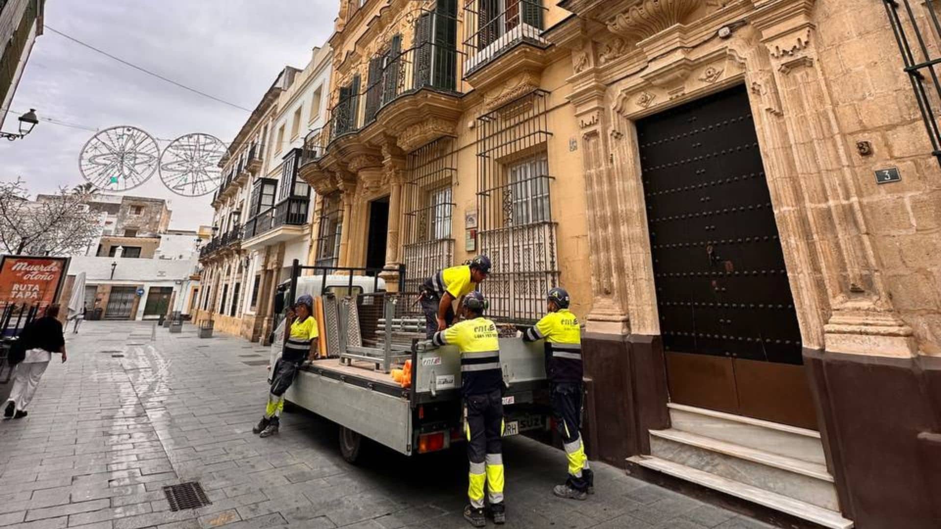 Imagen de la noticia: El Ayuntamiento restaura el techo ornamental de la Academia de Bellas Artes Santa Cecilia (Patrimonio)