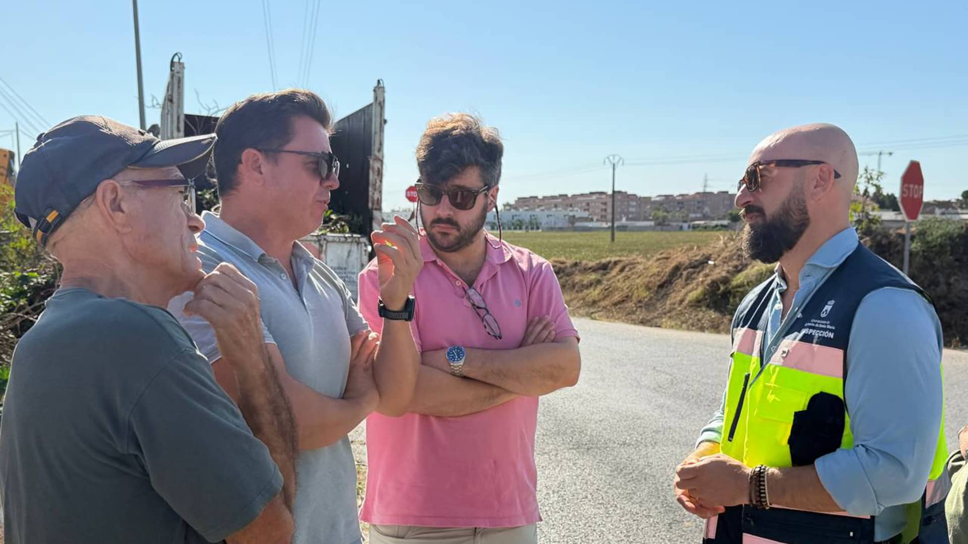 Imagen de la noticia: El Ayuntamiento limpia cauces de la Cañada del Verdugo ante la previsión de lluvias (Obras)