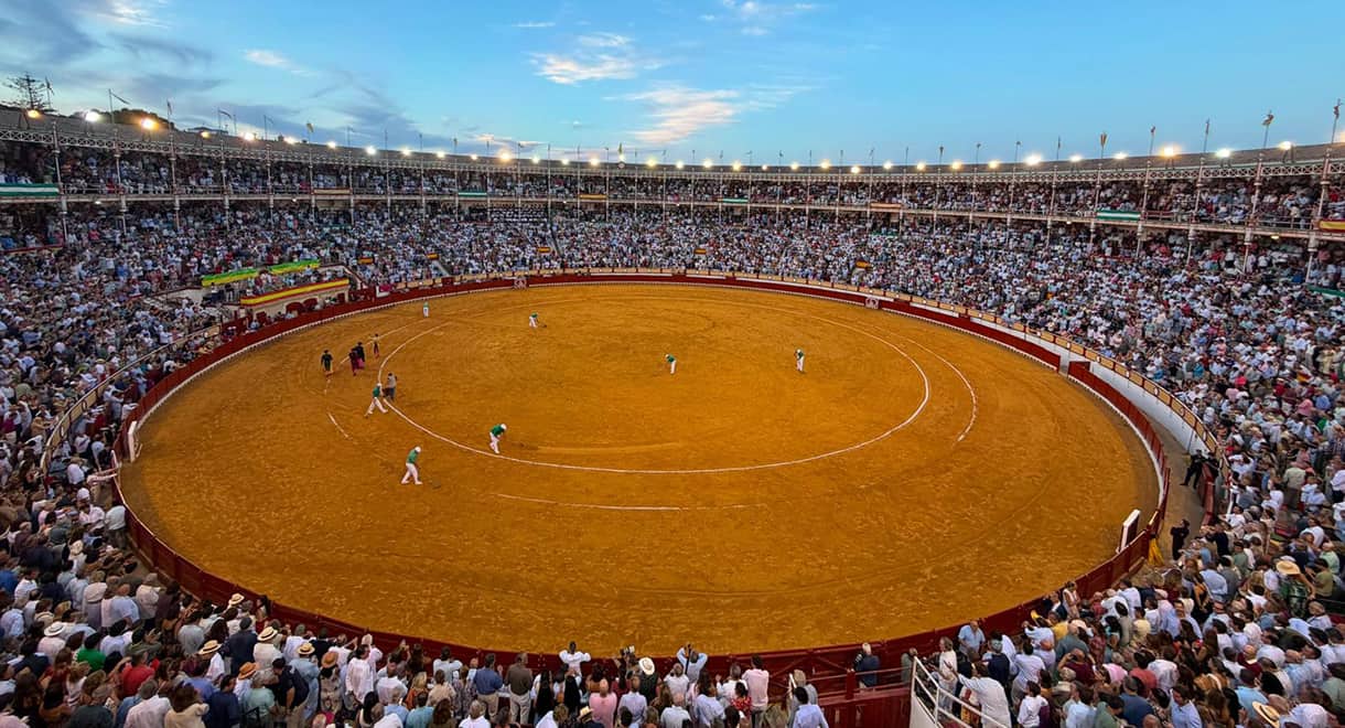 Imagen de la noticia: La Plaza de Toros recibe cada año a unas 150.000 personas con motivo de diferentes eventos (Eventos)